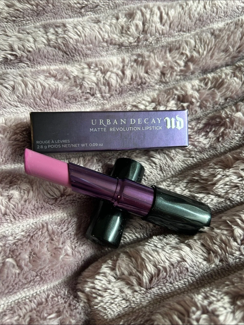 NIB Urban Decay Revolution Lipstick - Bittersweet (Matte)